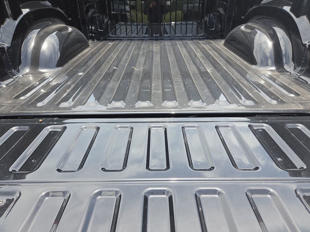 Thumbnail: 2026 RAM 1500 - 28