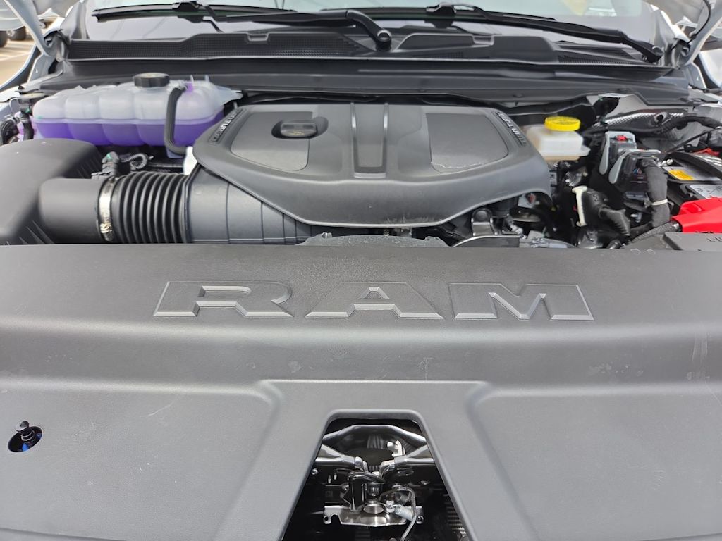 Thumbnail: 2026 RAM 1500 - 9