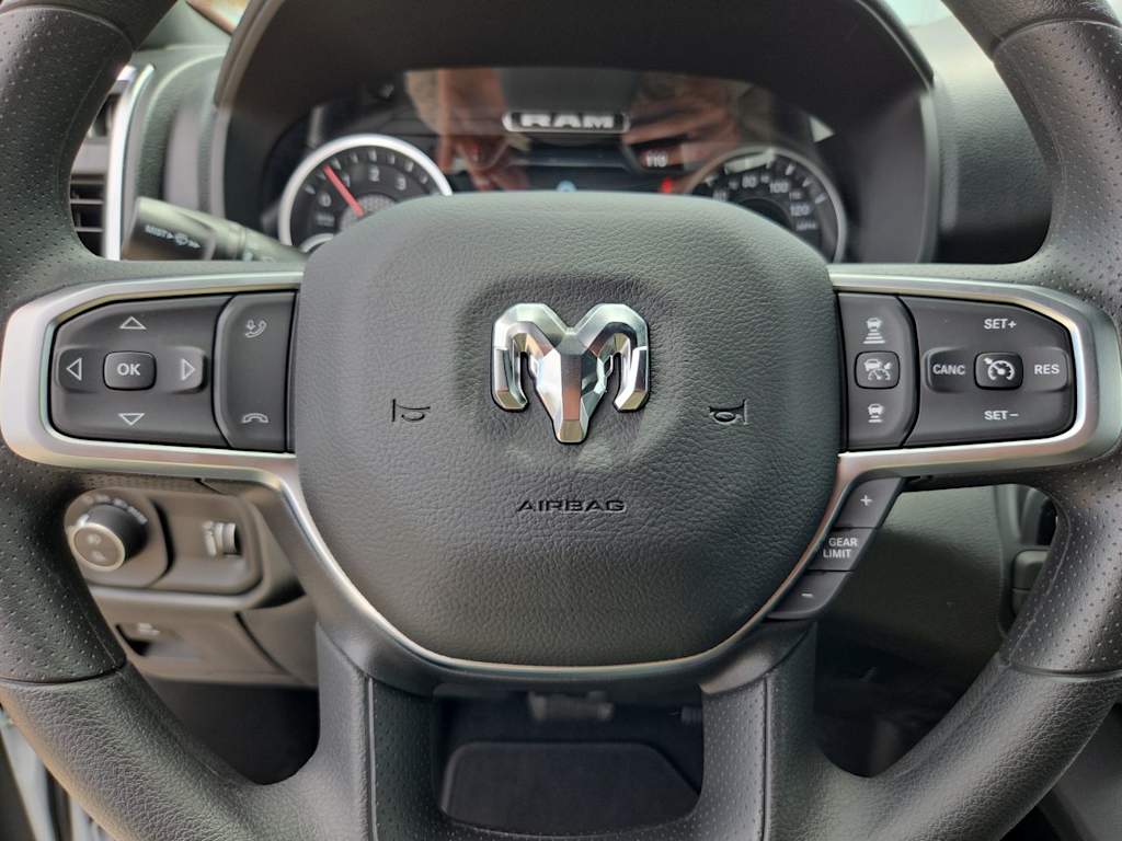 Thumbnail: 2026 RAM 1500 - 28