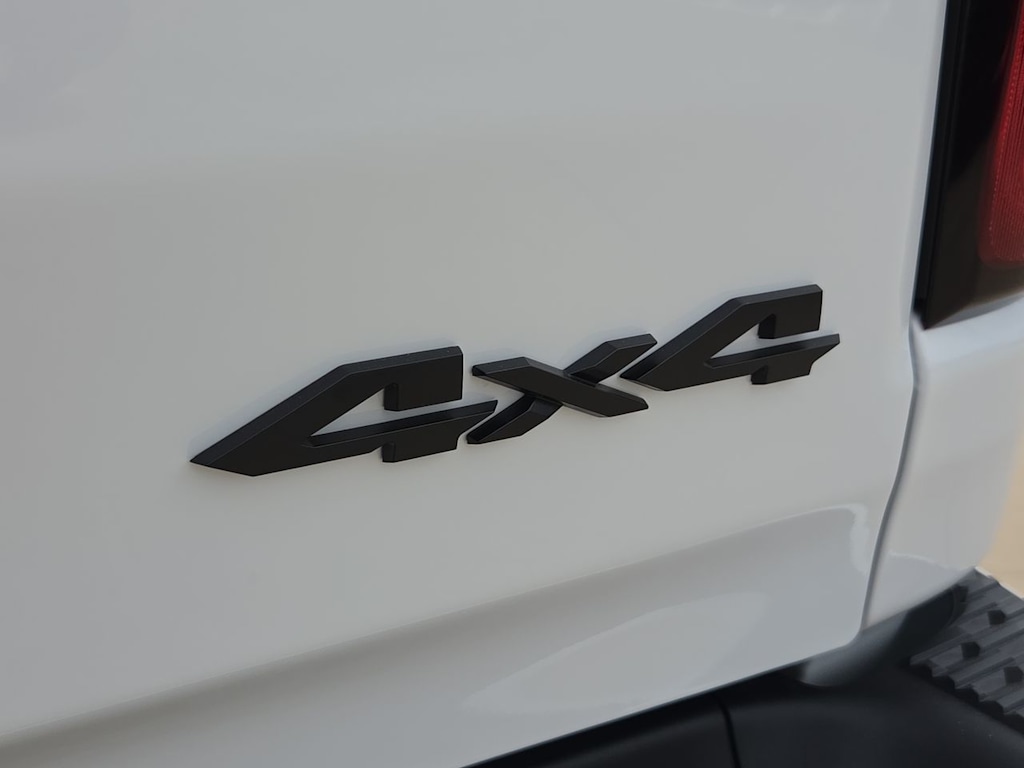 Thumbnail: 2026 RAM 1500 - 7