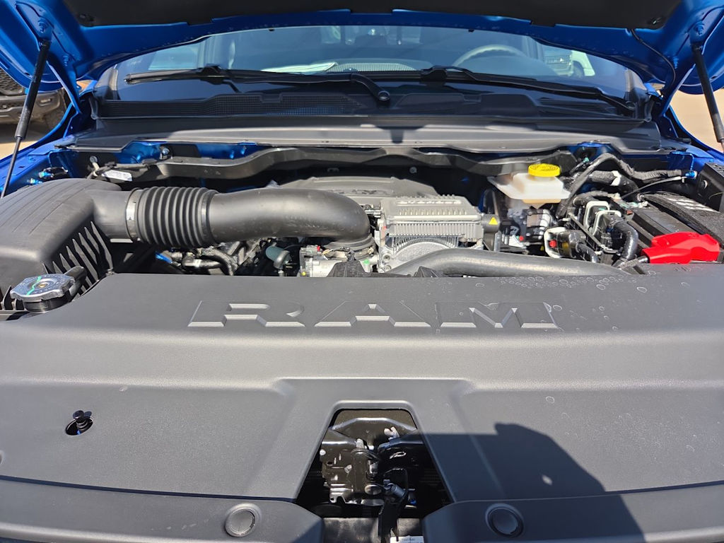 Thumbnail: 2026 RAM 1500 - 9