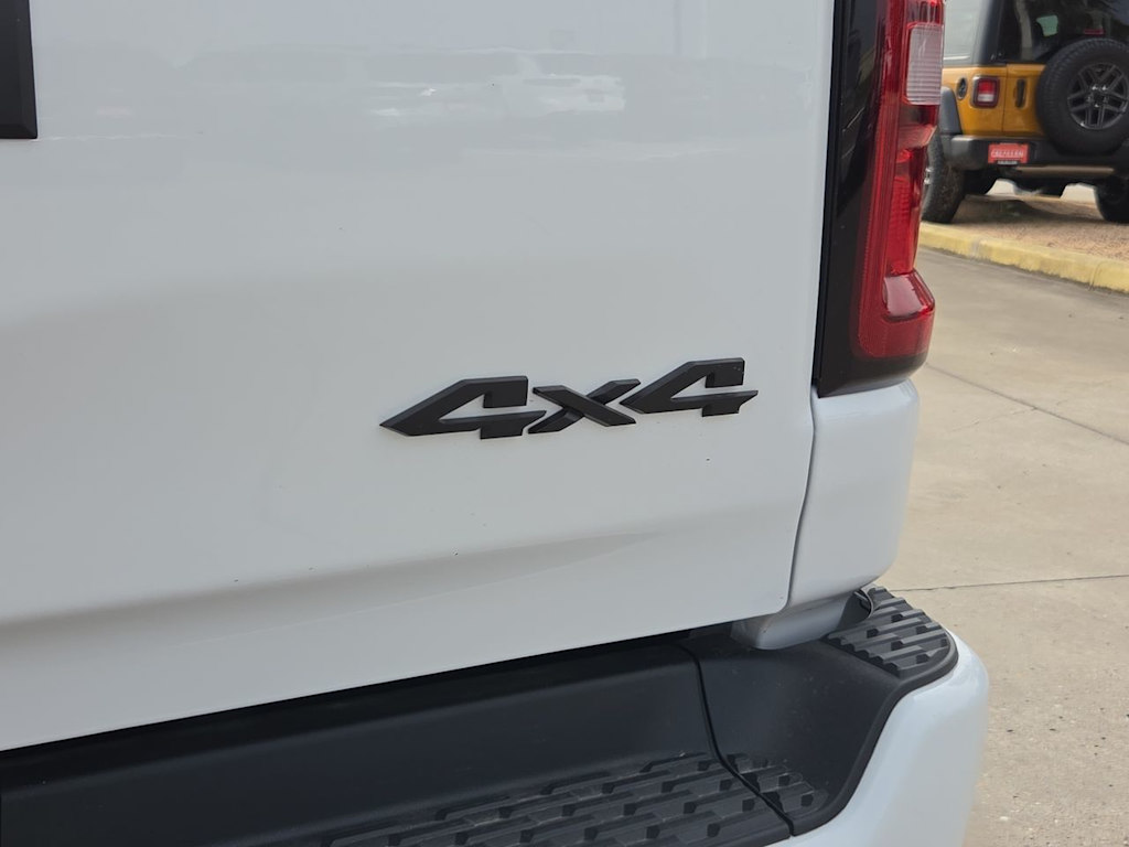 Thumbnail: 2026 RAM 1500 - 7