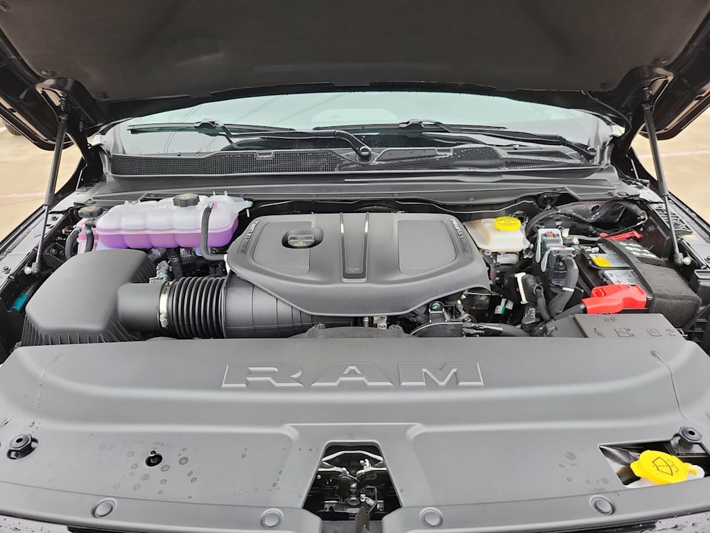 Thumbnail: 2026 RAM 1500 - 9