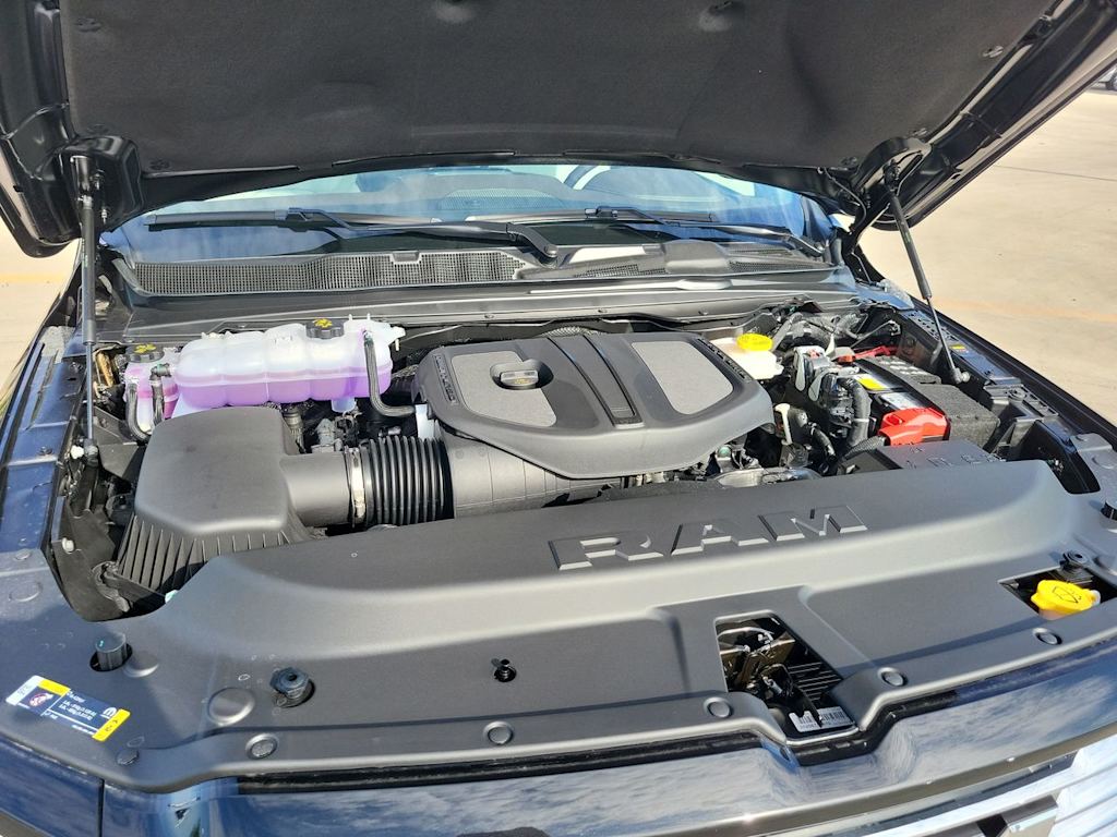 Thumbnail: 2026 RAM 1500 - 9