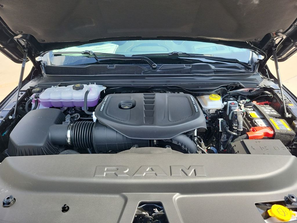 Thumbnail: 2026 RAM 1500 - 9