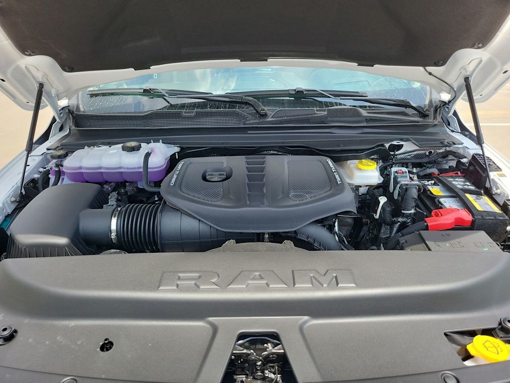 Thumbnail: 2026 RAM 1500 - 9