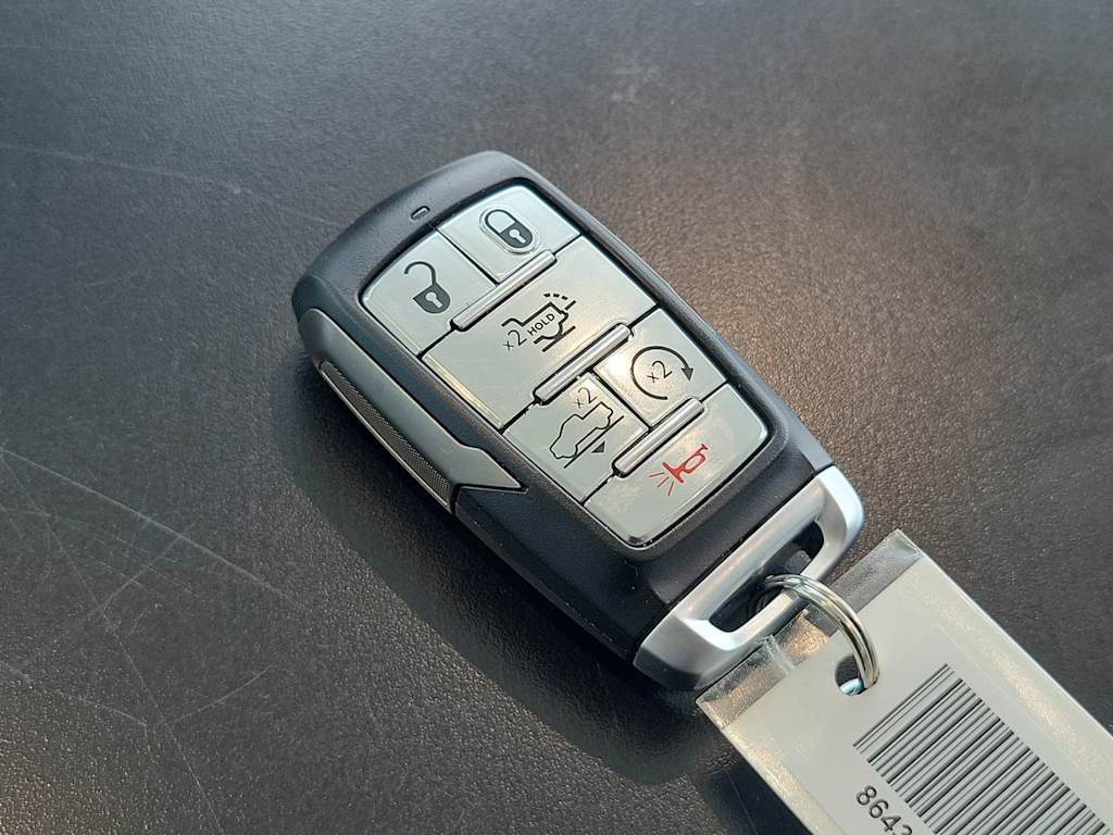 Thumbnail: 2026 RAM 1500 - 18