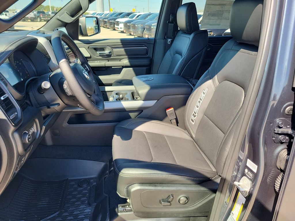 Thumbnail: 2026 RAM 1500 - 11