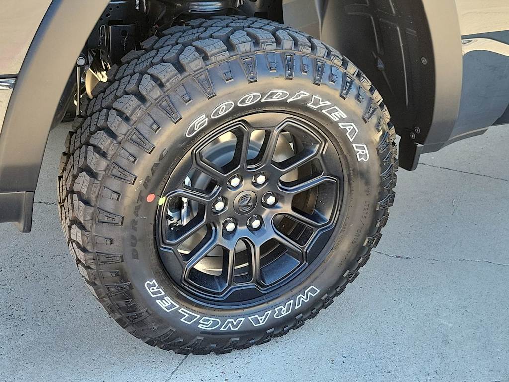 Thumbnail: 2026 RAM 1500 - 8