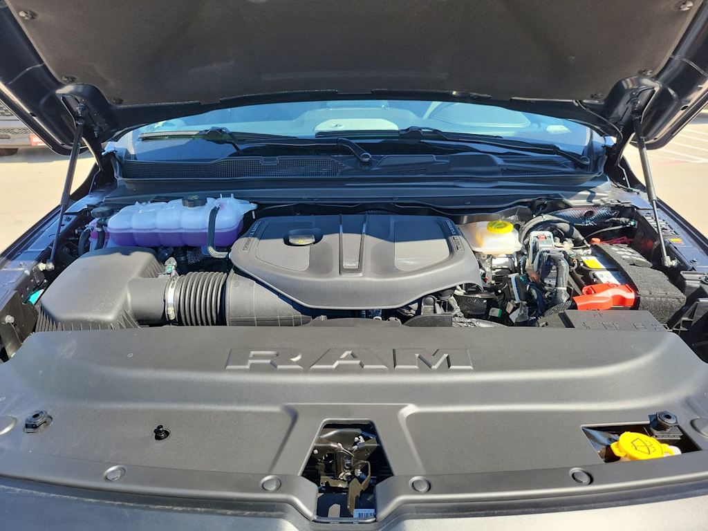 Thumbnail: 2026 RAM 1500 - 9