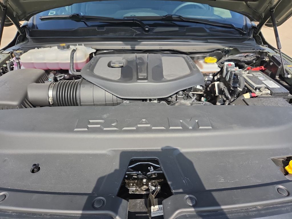 Thumbnail: 2026 RAM 1500 - 9