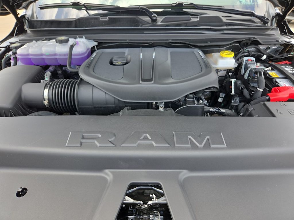 Thumbnail: 2026 RAM 1500 - 9