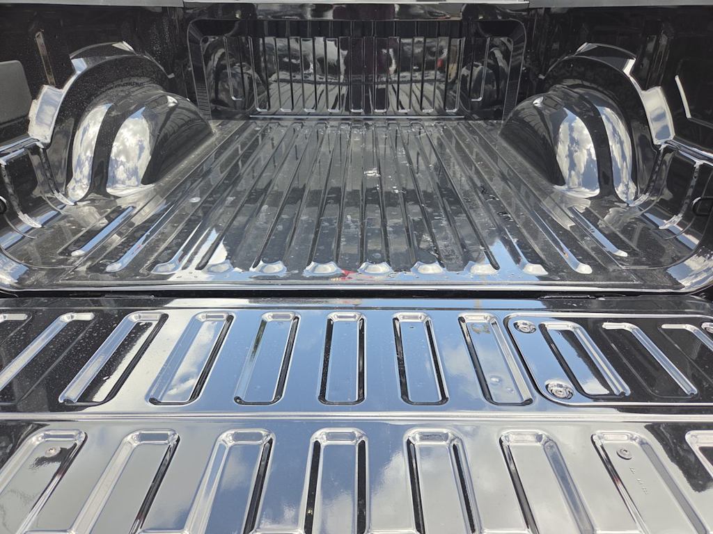 Thumbnail: 2026 RAM 1500 - 28