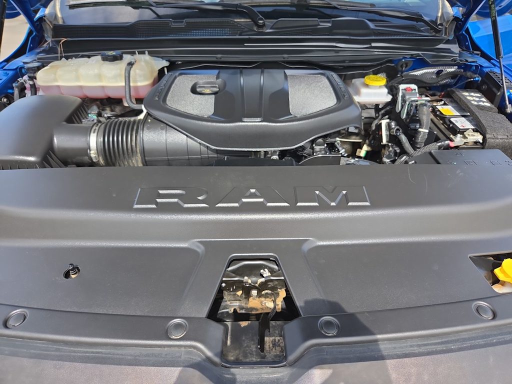 Thumbnail: 2025 RAM 1500 - 9
