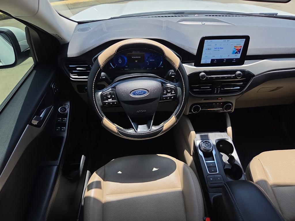 Thumbnail: 2022 Ford Escape - 10