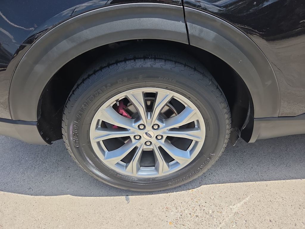 Thumbnail: 2021 Ford Explorer - 8
