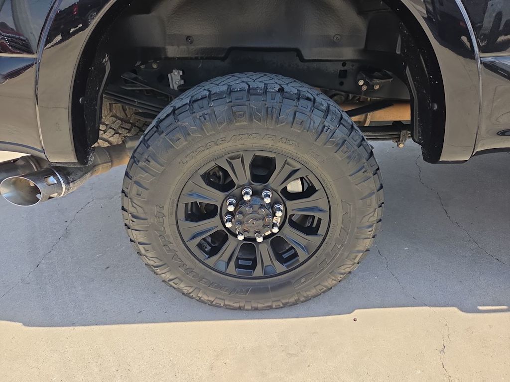 Thumbnail: 2022 Ford F-350 - 8
