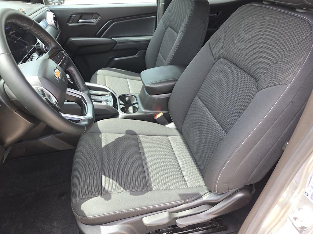 Thumbnail: 2024 Chevrolet Colorado - 12