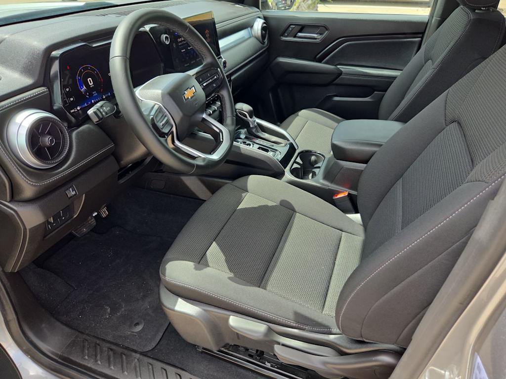 Thumbnail: 2024 Chevrolet Colorado - 11