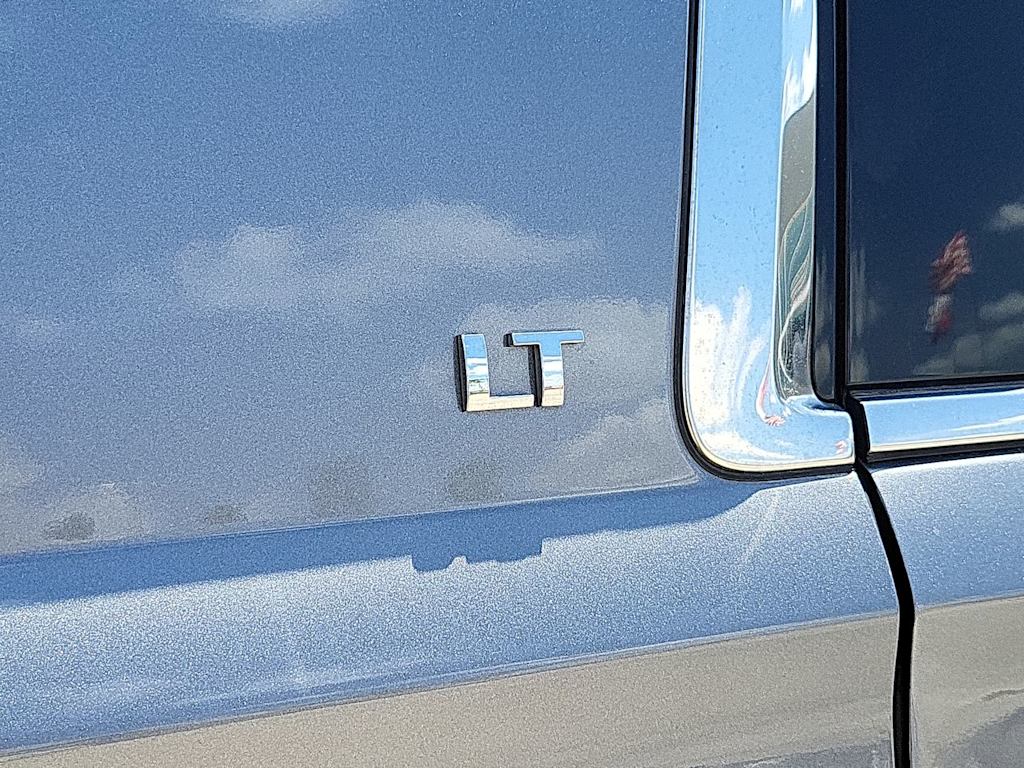 Thumbnail: 2019 Chevrolet Suburban - 7