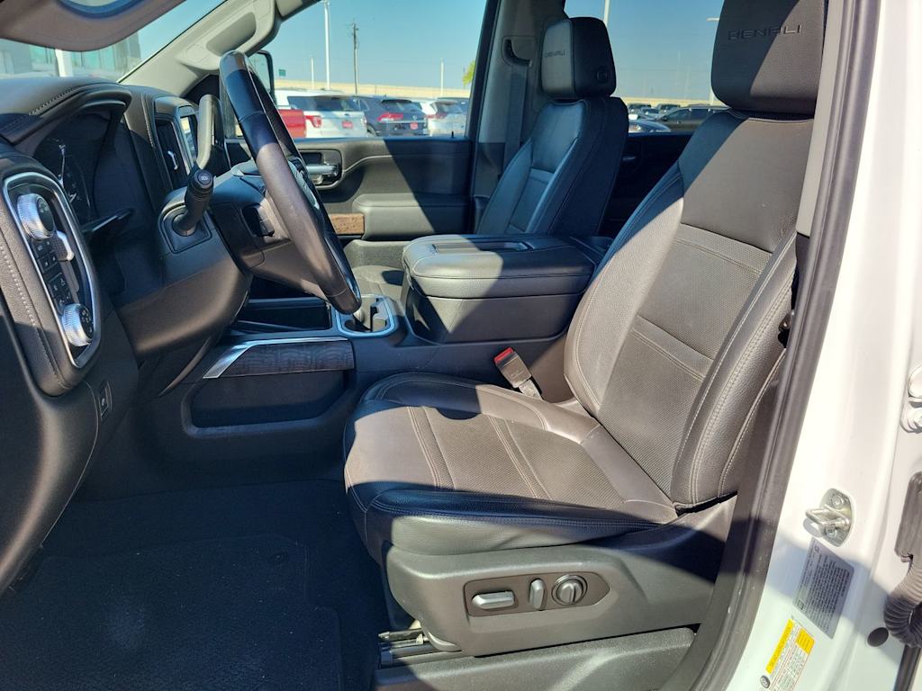 Thumbnail: 2022 GMC Sierra 2500 - 11