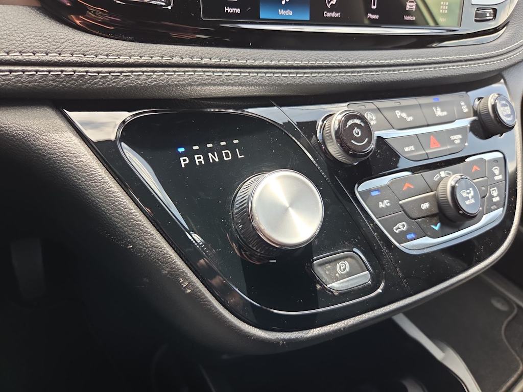 Thumbnail: 2027 Chrysler Pacifica - 28