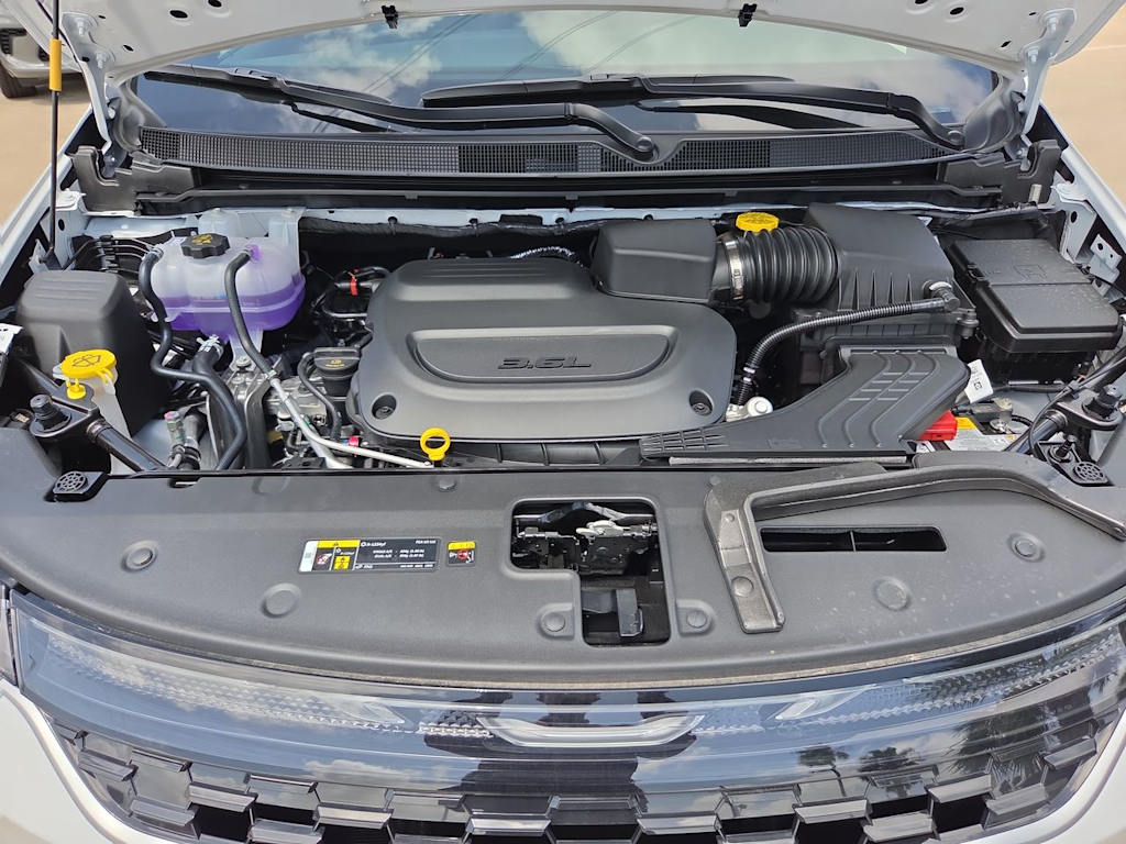 Thumbnail: 2027 Chrysler Pacifica - 9