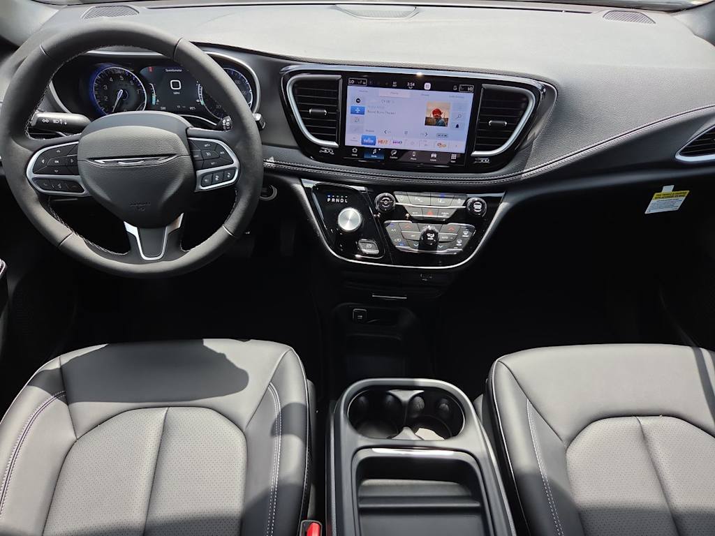 Thumbnail: 2027 Chrysler Pacifica - 2