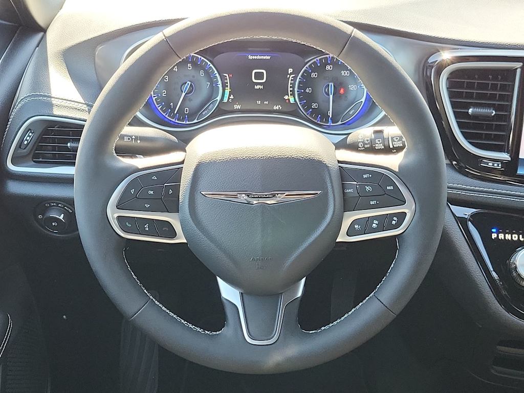 Thumbnail: 2026 Chrysler Pacifica - 14