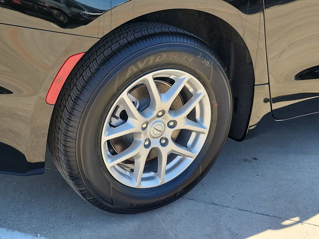 Thumbnail: 2026 Chrysler Pacifica - 8