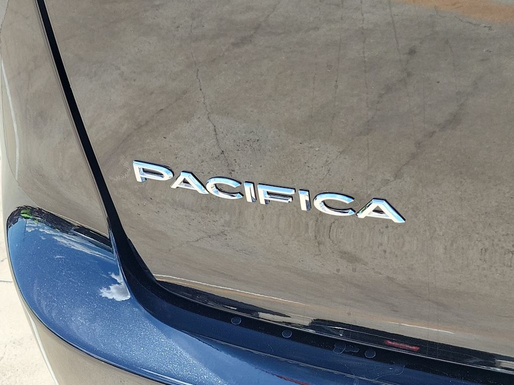 Thumbnail: 2026 Chrysler Pacifica - 7