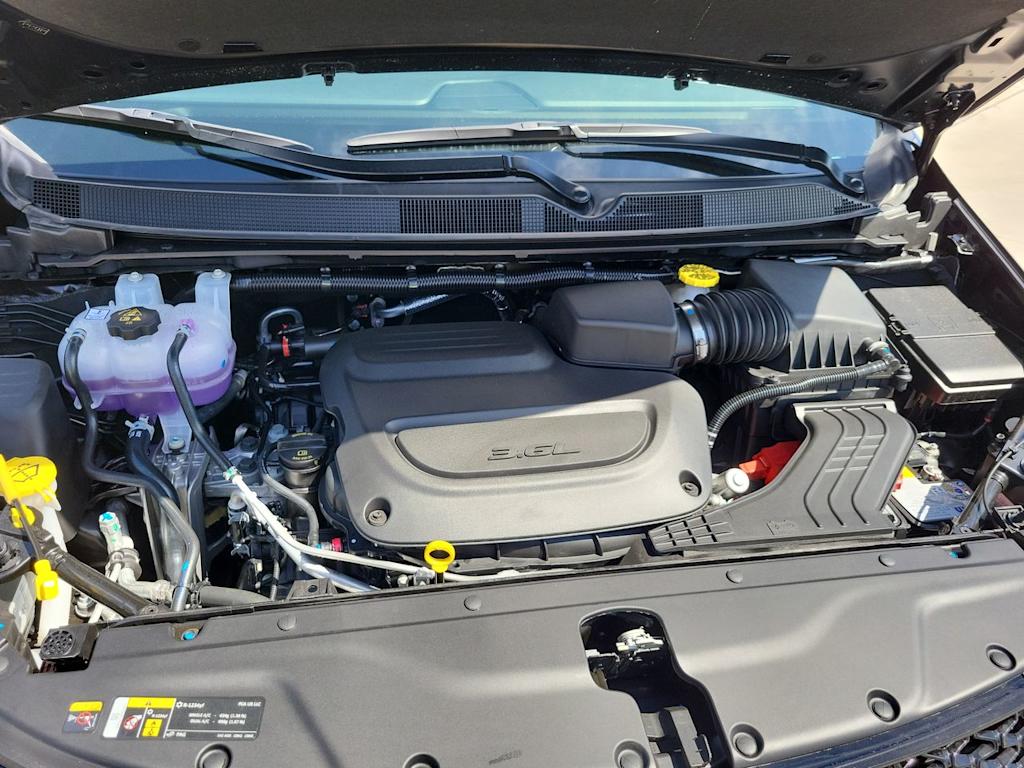 Thumbnail: 2026 Chrysler Pacifica - 9