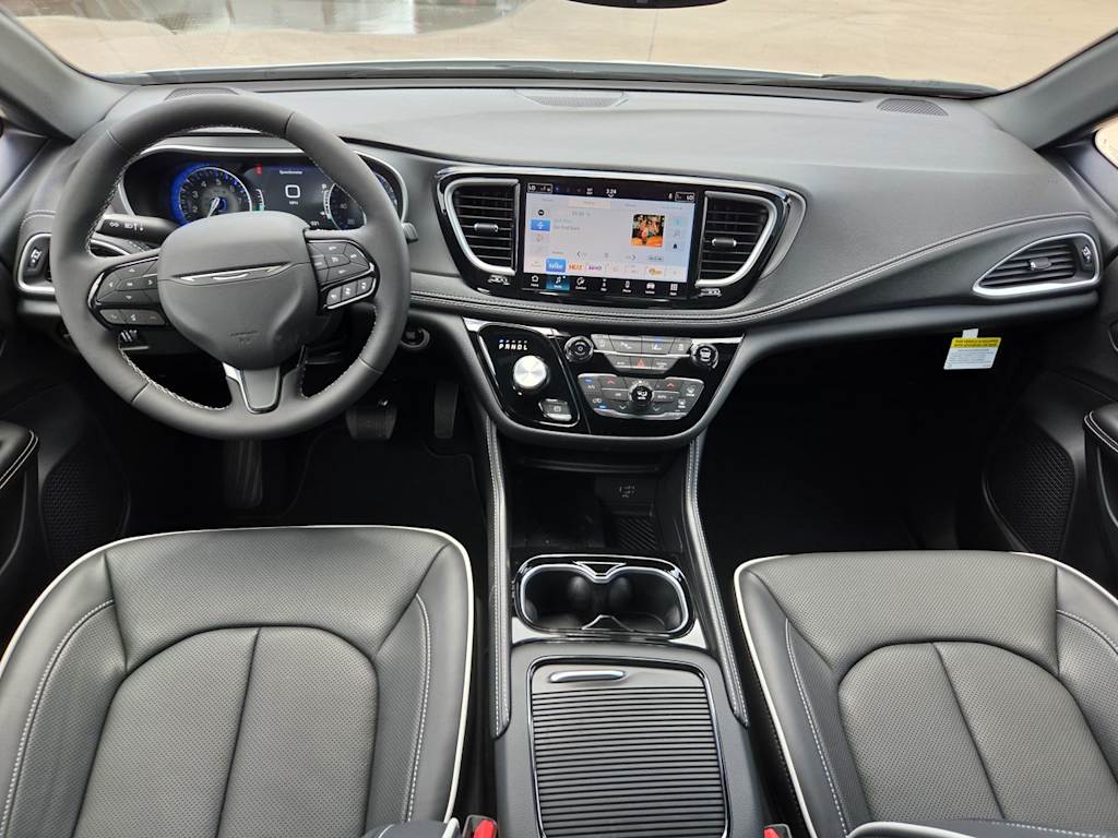 Thumbnail: 2027 Chrysler Pacifica - 2