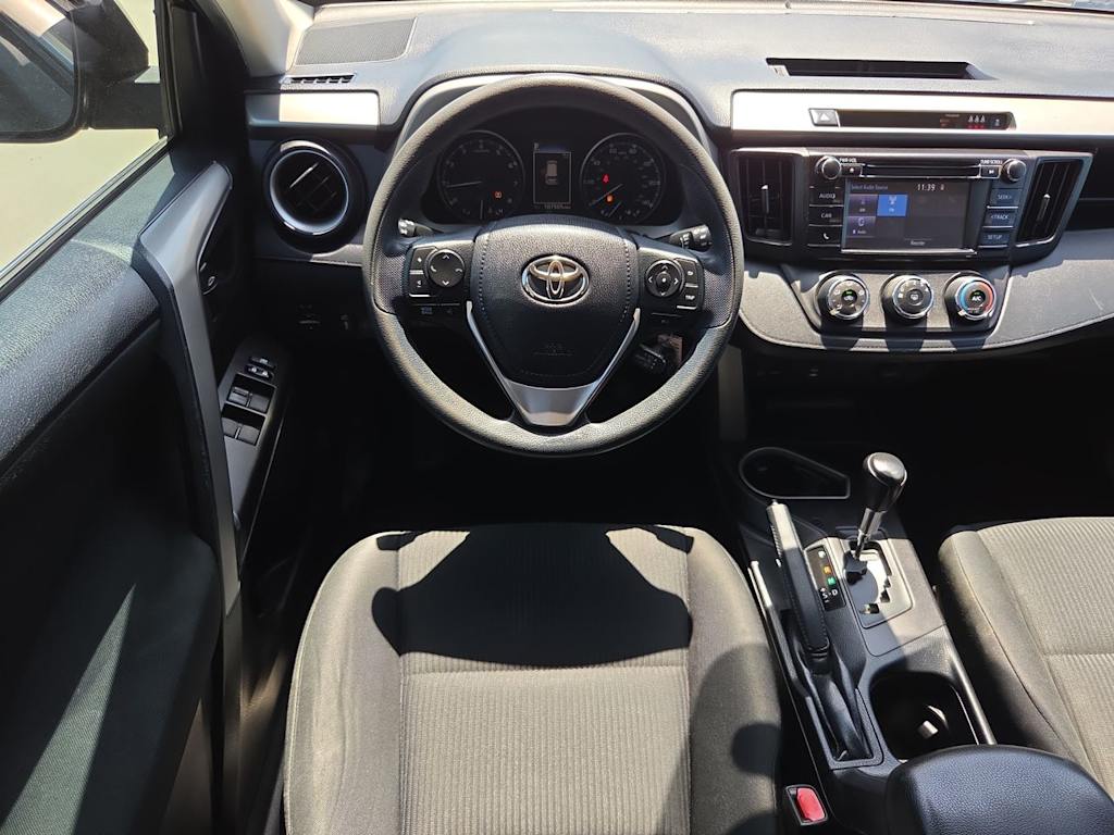 Thumbnail: 2018 Toyota RAV4 - 9