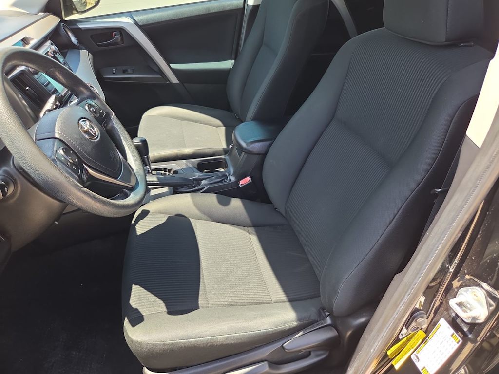 Thumbnail: 2018 Toyota RAV4 - 11