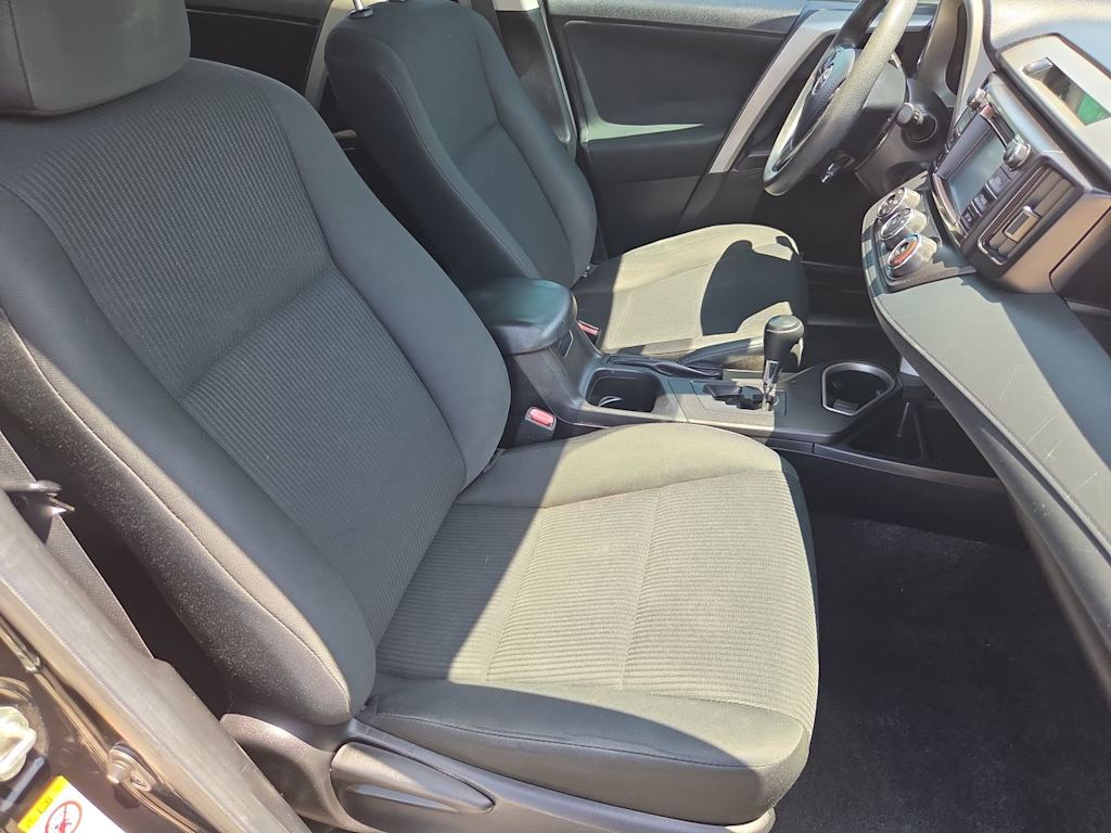 Thumbnail: 2018 Toyota RAV4 - 27