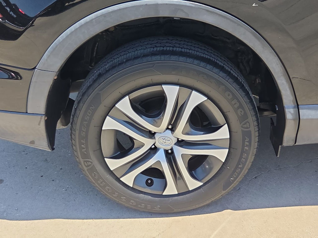 Thumbnail: 2018 Toyota RAV4 - 8