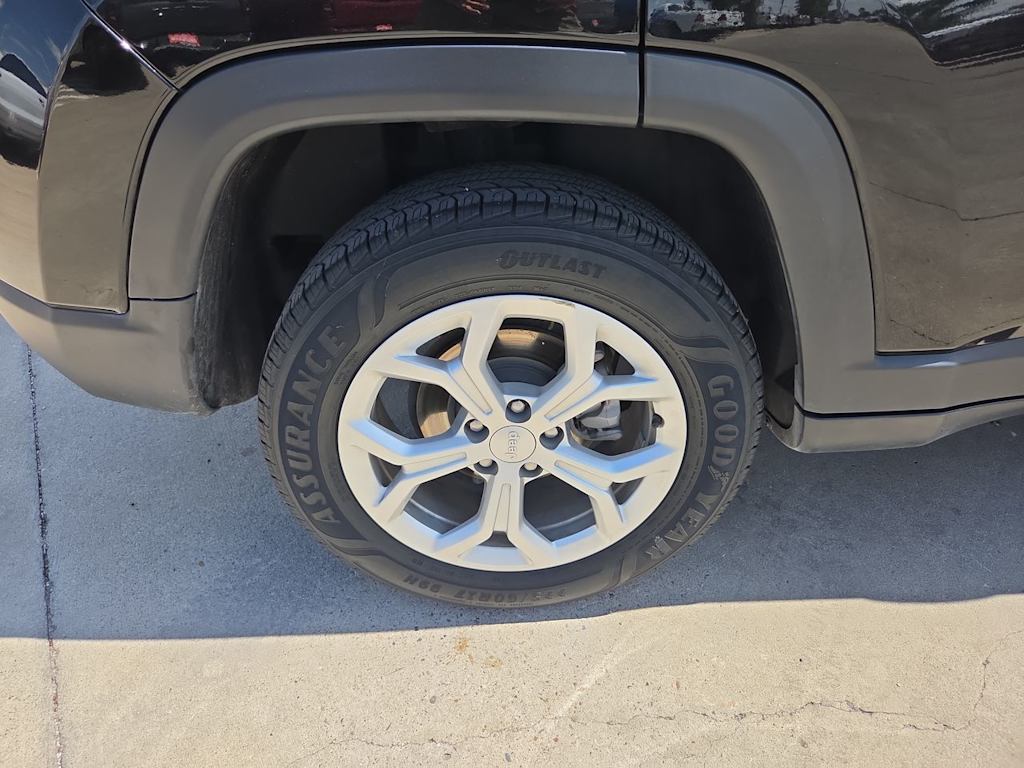 Thumbnail: 2024 Jeep Compass - 8