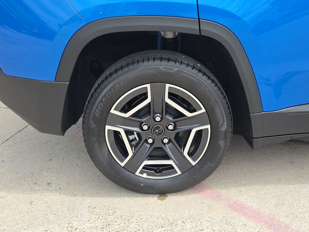 Thumbnail: 2026 Jeep Cherokee - 8