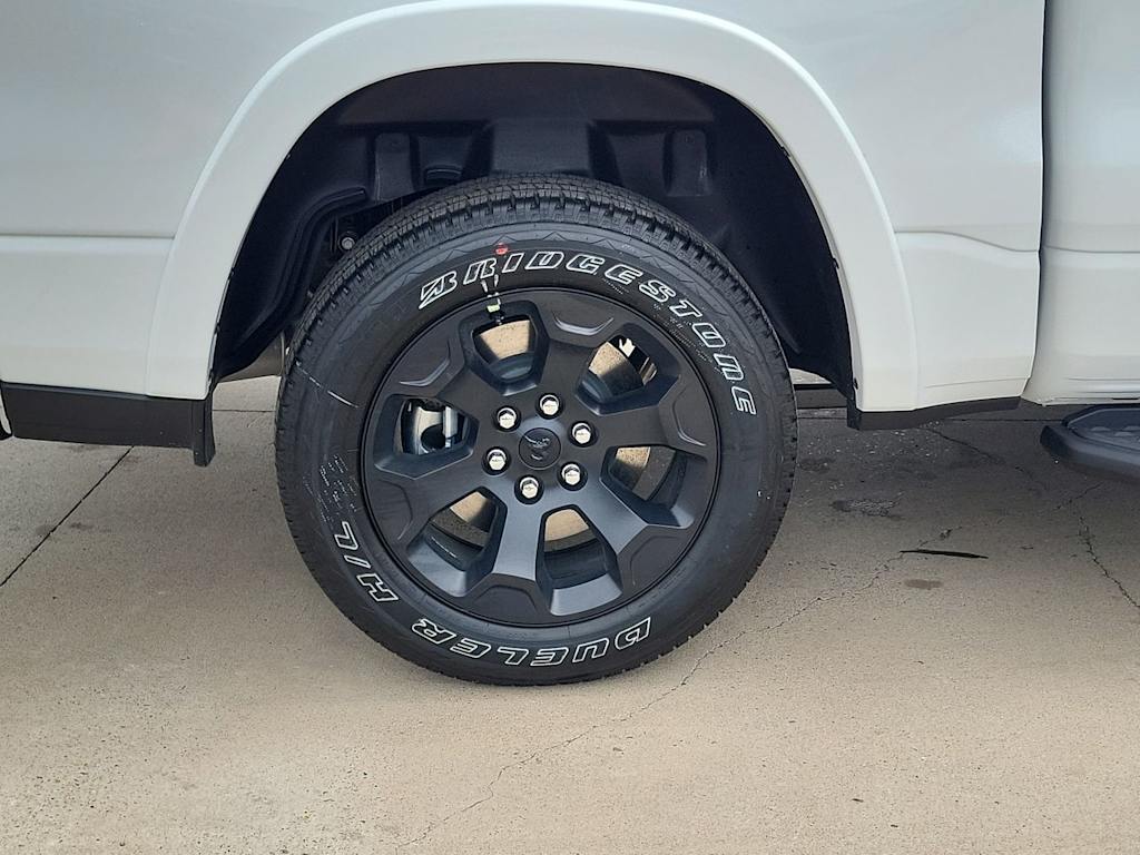 Thumbnail: 2026 RAM 1500 - 8