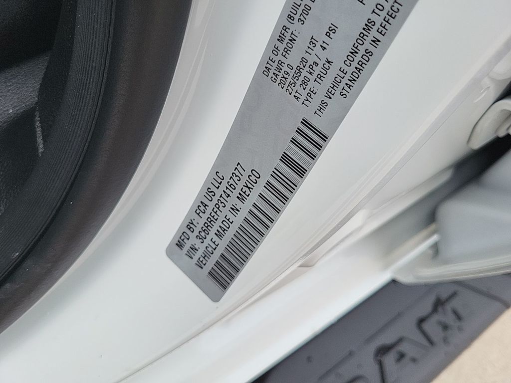 Thumbnail: 2026 RAM 1500 - 18