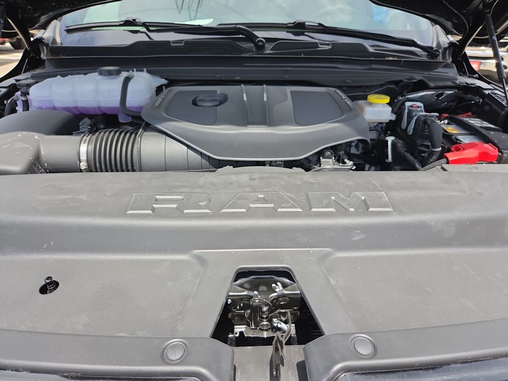 Thumbnail: 2026 RAM 1500 - 9