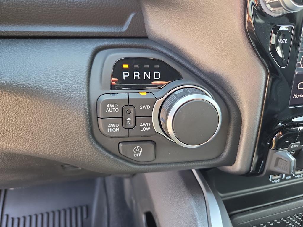 Thumbnail: 2026 RAM 1500 - 28
