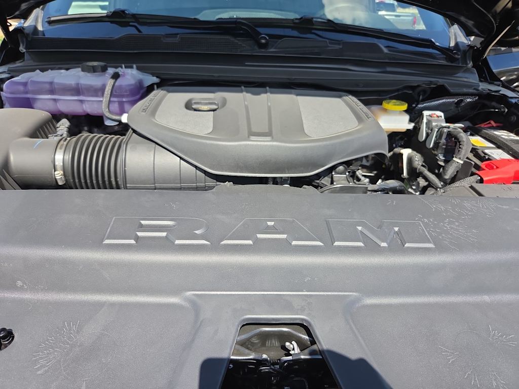Thumbnail: 2026 RAM 1500 - 9