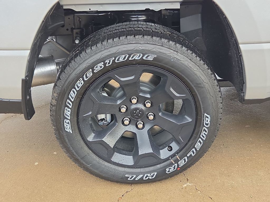 Thumbnail: 2026 RAM 1500 - 8