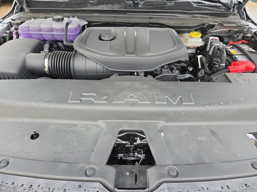 Thumbnail: 2026 RAM 1500 - 9