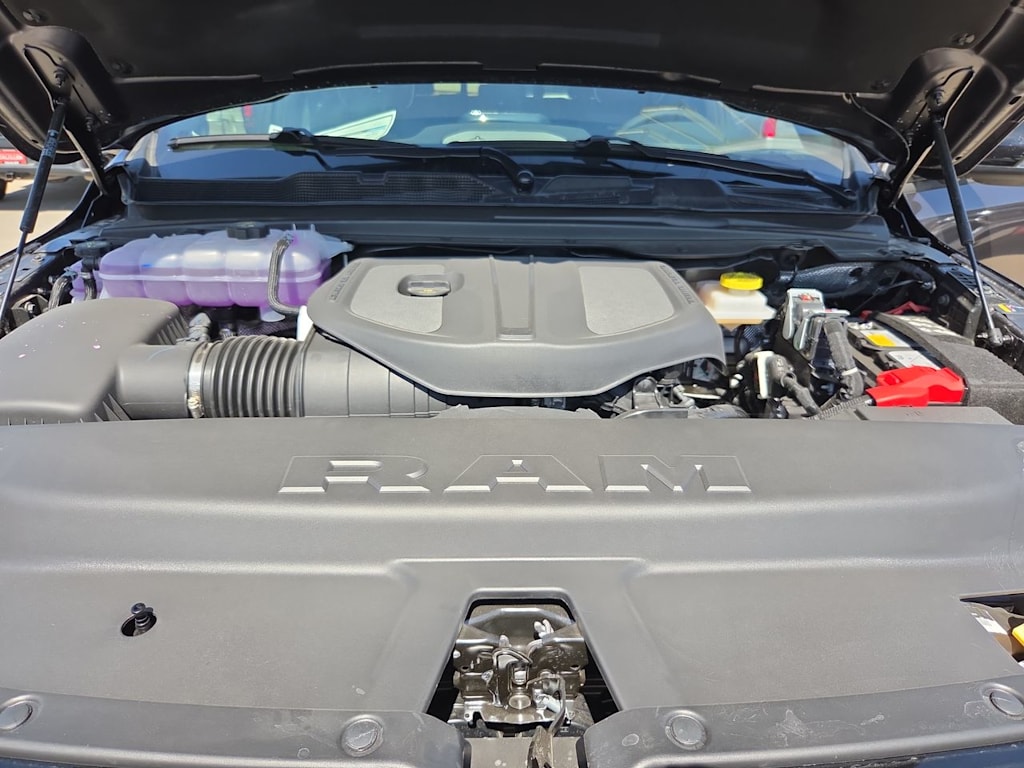 Thumbnail: 2026 RAM 1500 - 9