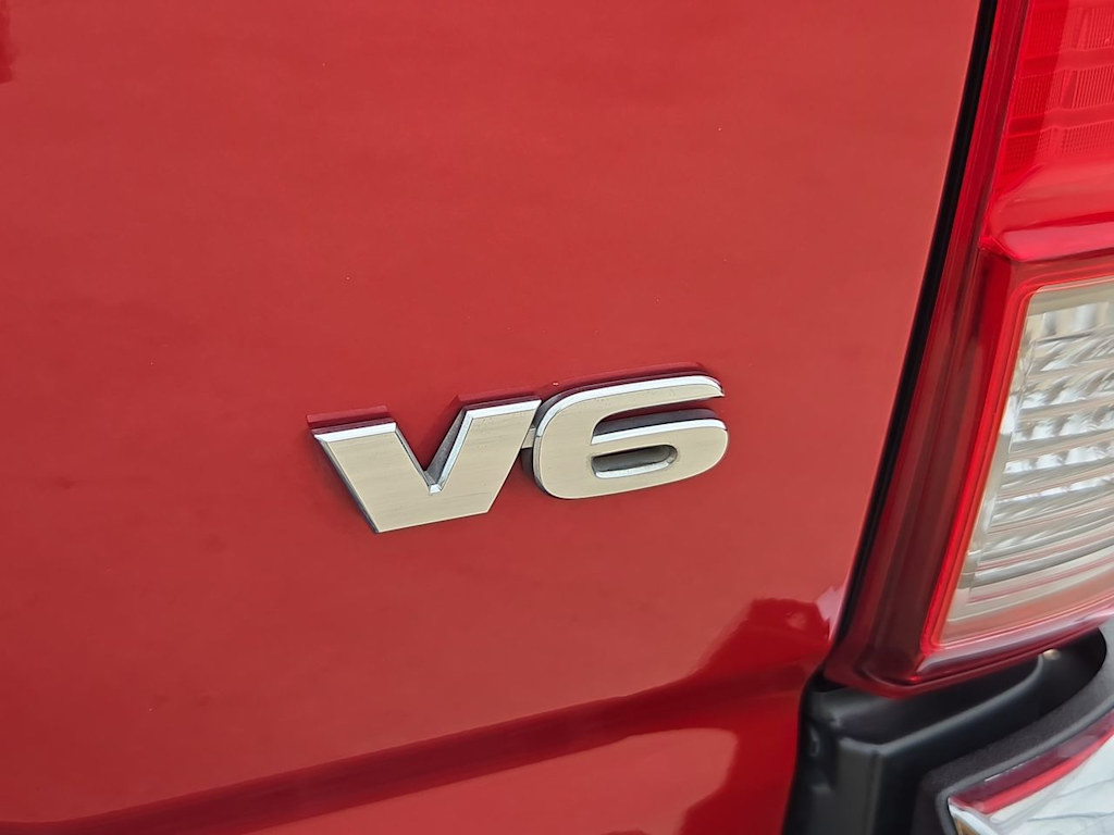 Thumbnail: 2017 Toyota Tacoma - 7