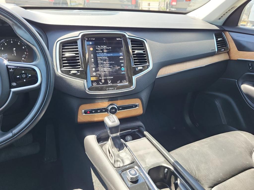 Thumbnail: 2022 Volvo XC90 - 15