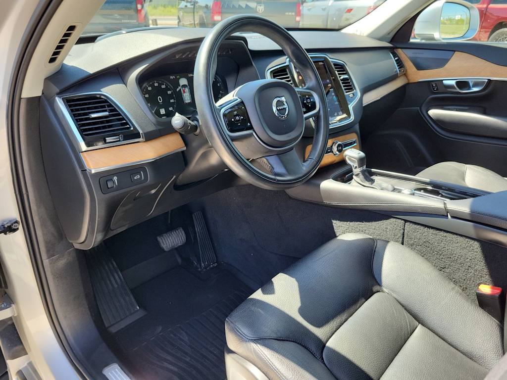 Thumbnail: 2022 Volvo XC90 - 2